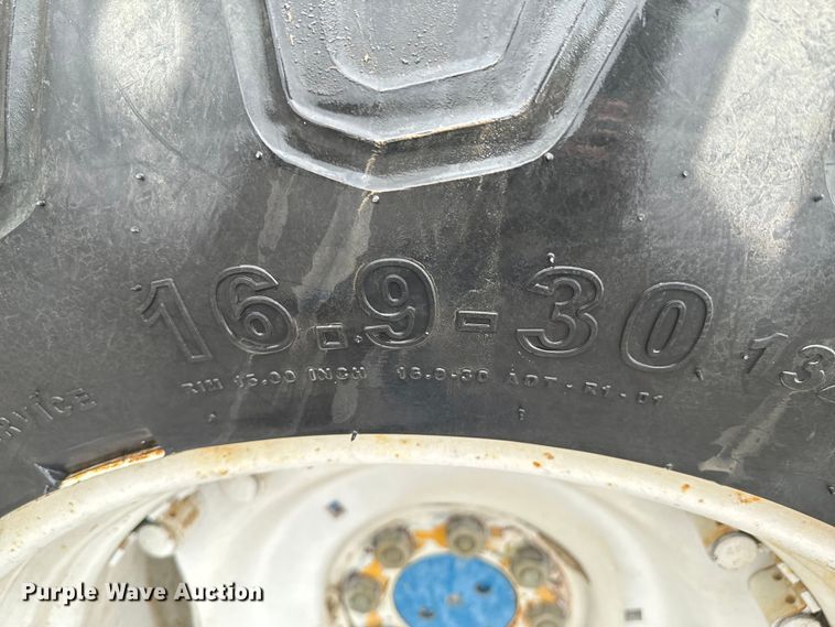 image for item ND9025 1990 Ford 4630 tractor