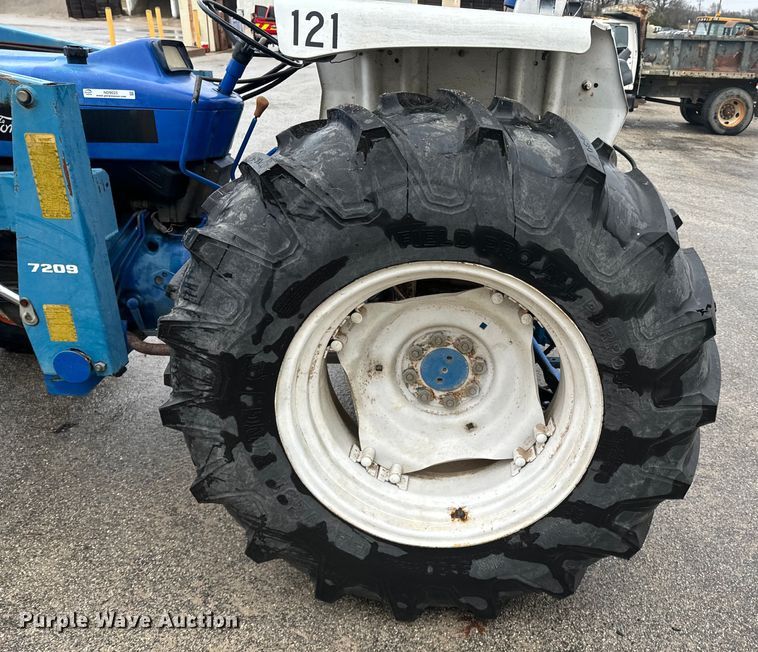 image for item ND9025 1990 Ford 4630 tractor