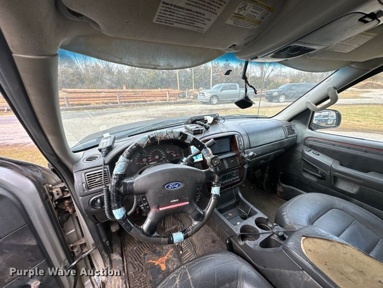 image for item ND9034 2003 Ford Explorer Limited SUV