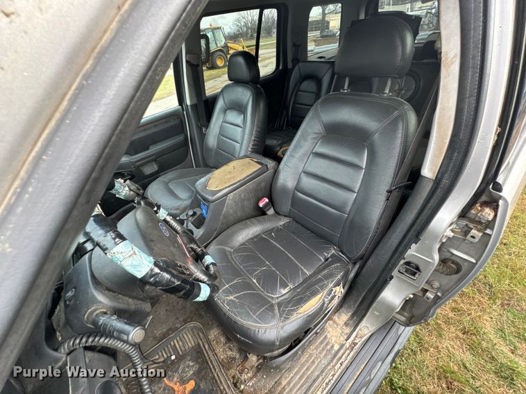 image for item ND9034 2003 Ford Explorer Limited SUV