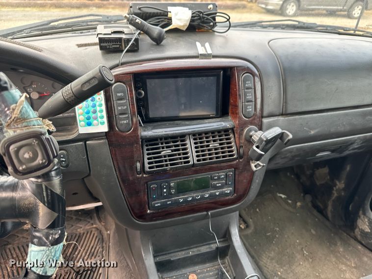 image for item ND9034 2003 Ford Explorer Limited SUV