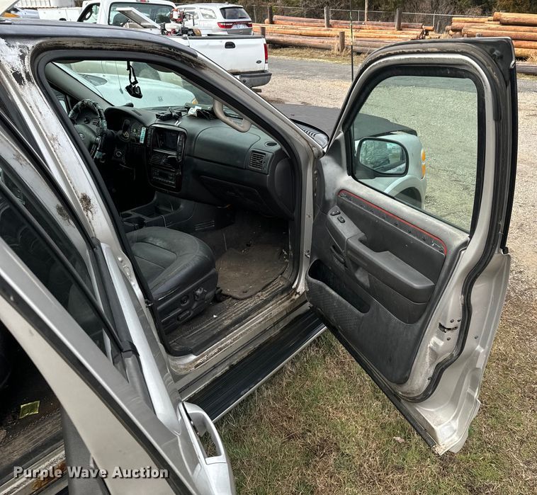 image for item ND9034 2003 Ford Explorer Limited SUV