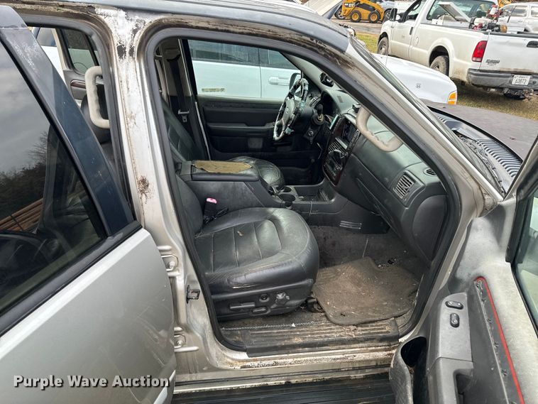 image for item ND9034 2003 Ford Explorer Limited SUV