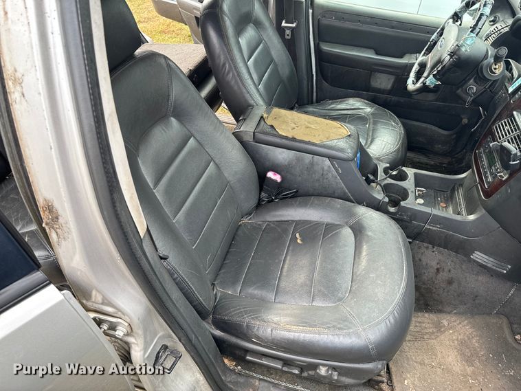 image for item ND9034 2003 Ford Explorer Limited SUV