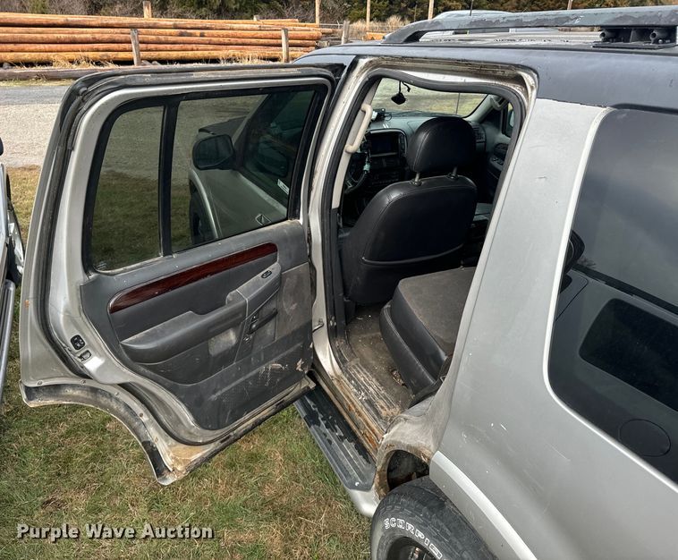 image for item ND9034 2003 Ford Explorer Limited SUV