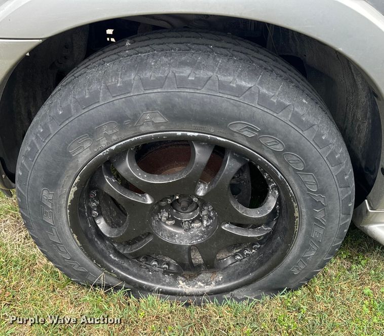 image for item ND9034 2003 Ford Explorer Limited SUV