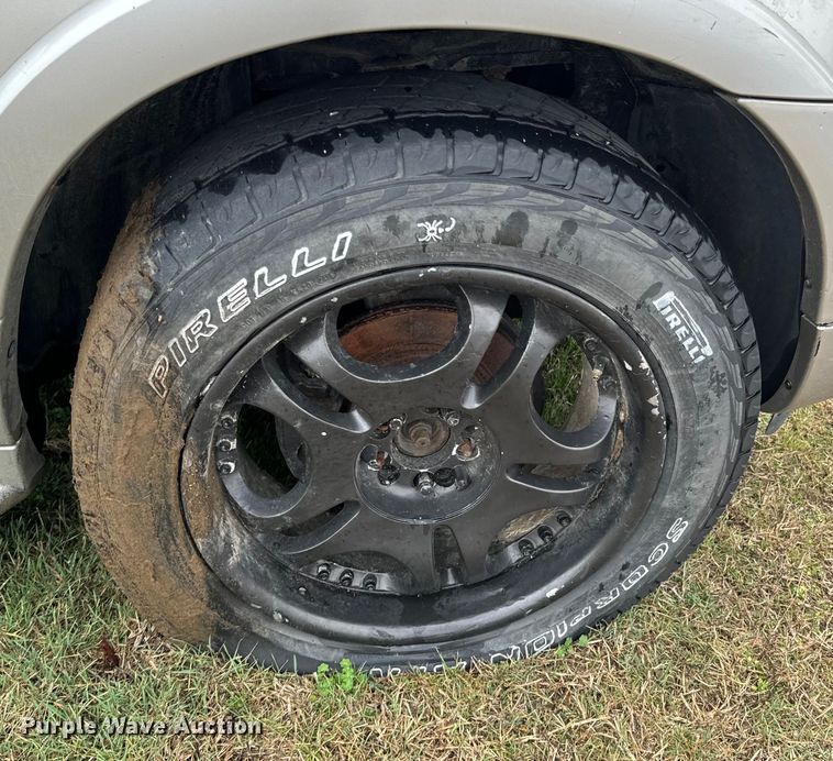 image for item ND9034 2003 Ford Explorer Limited SUV