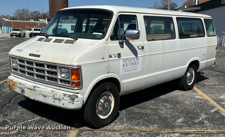 image for item ND9057 1988 Dodge Ram van