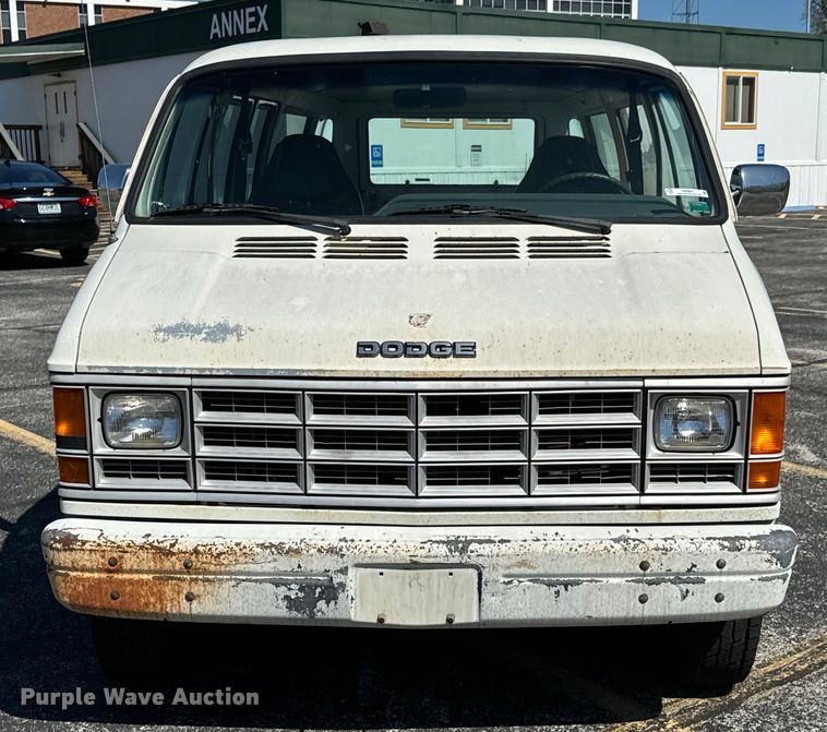 image for item ND9057 1988 Dodge Ram van