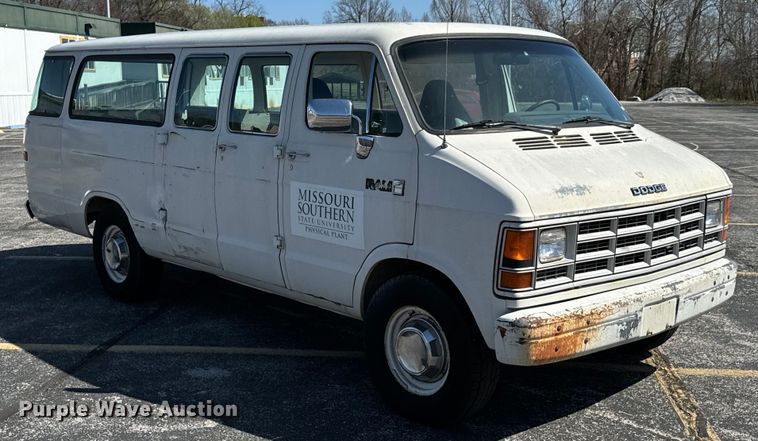 image for item ND9057 1988 Dodge Ram van