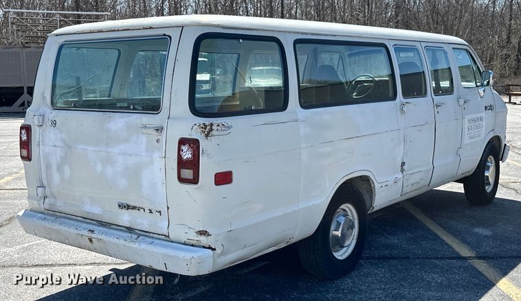 image for item ND9057 1988 Dodge Ram van