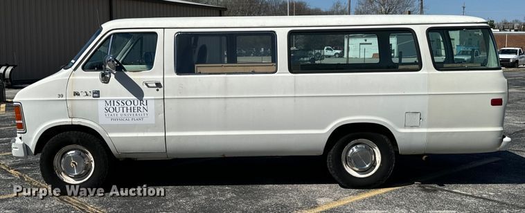 image for item ND9057 1988 Dodge Ram van