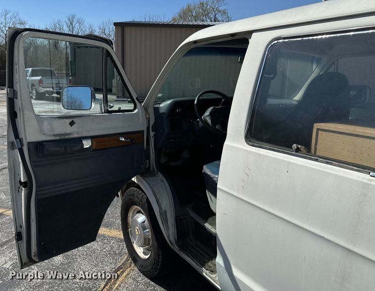 image for item ND9057 1988 Dodge Ram van