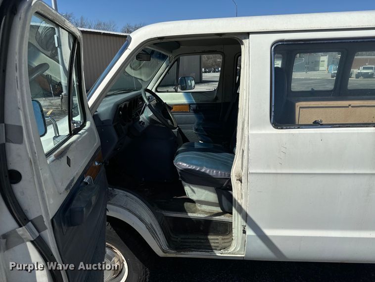 image for item ND9057 1988 Dodge Ram van