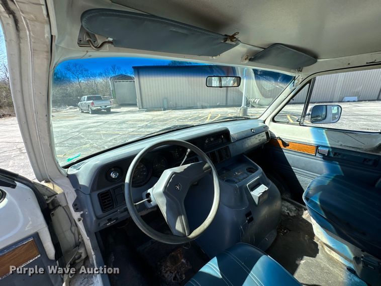 image for item ND9057 1988 Dodge Ram van