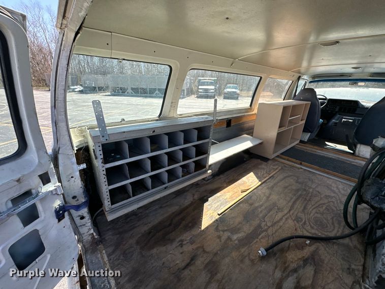 image for item ND9057 1988 Dodge Ram van