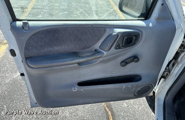 image for item ND9058 2000 Dodge Dakota pickup truck