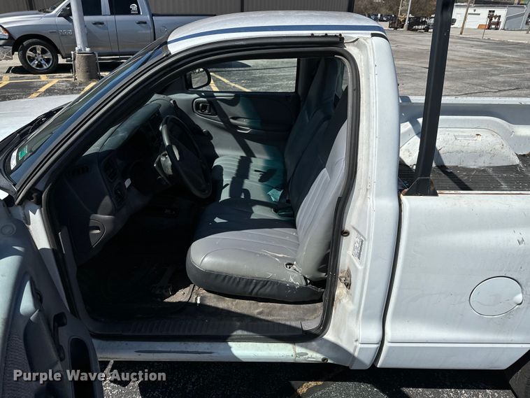 image for item ND9058 2000 Dodge Dakota pickup truck