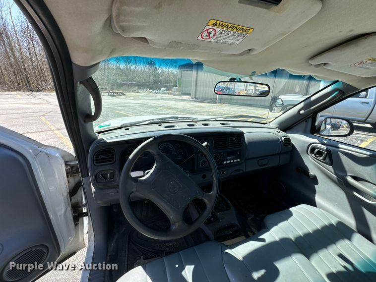 image for item ND9058 2000 Dodge Dakota pickup truck