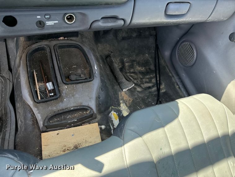 image for item ND9058 2000 Dodge Dakota pickup truck