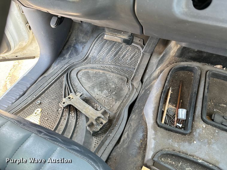 image for item ND9058 2000 Dodge Dakota pickup truck