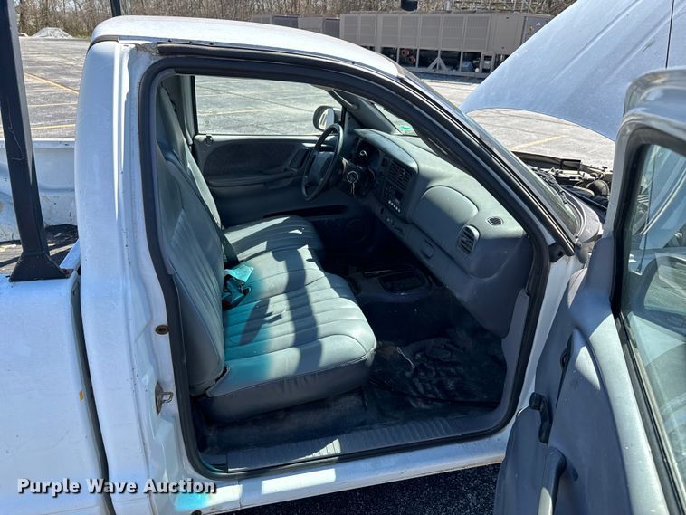 image for item ND9058 2000 Dodge Dakota pickup truck