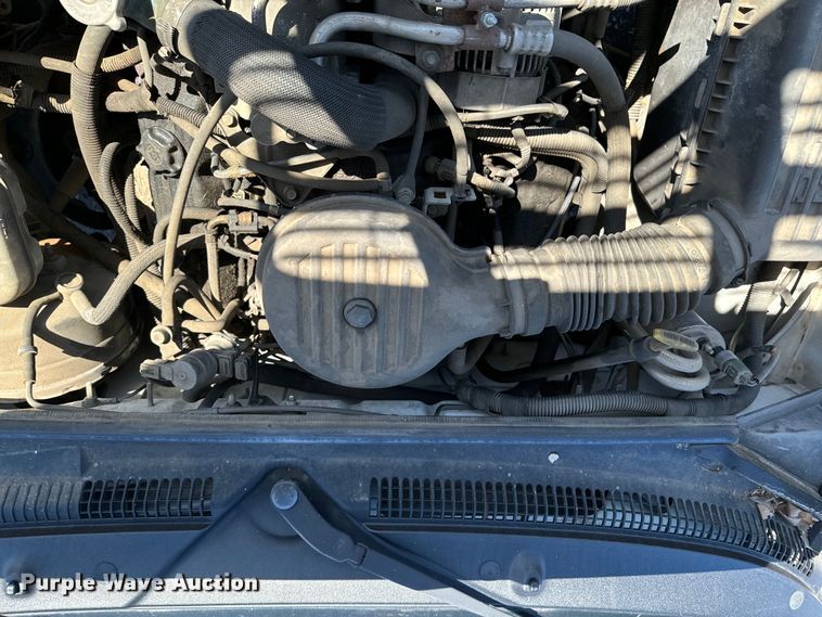 image for item ND9058 2000 Dodge Dakota pickup truck