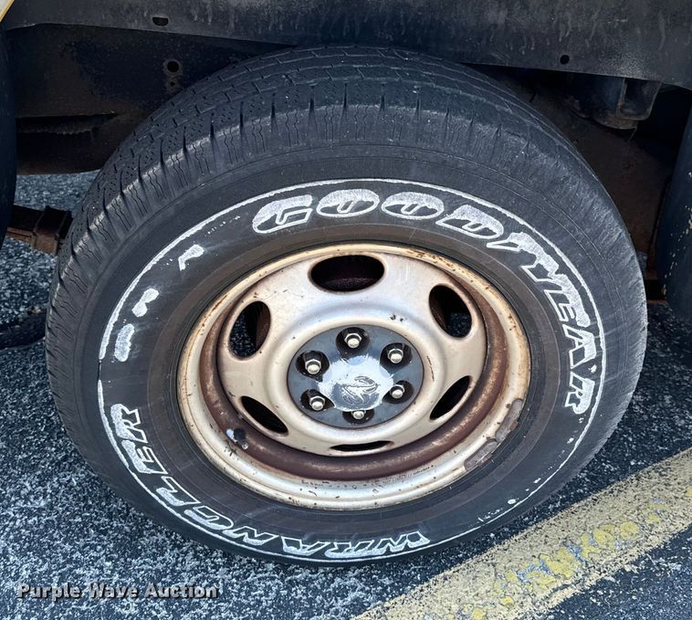 image for item ND9058 2000 Dodge Dakota pickup truck