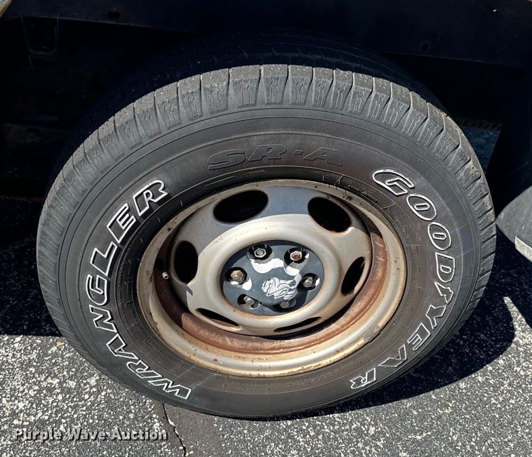 image for item ND9058 2000 Dodge Dakota pickup truck