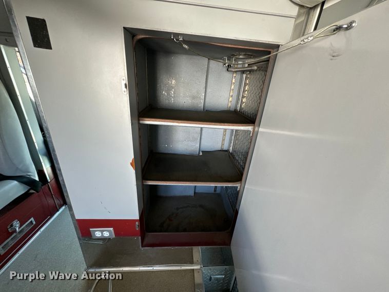 image for item ND9060 1997 Ford E350 ambulance