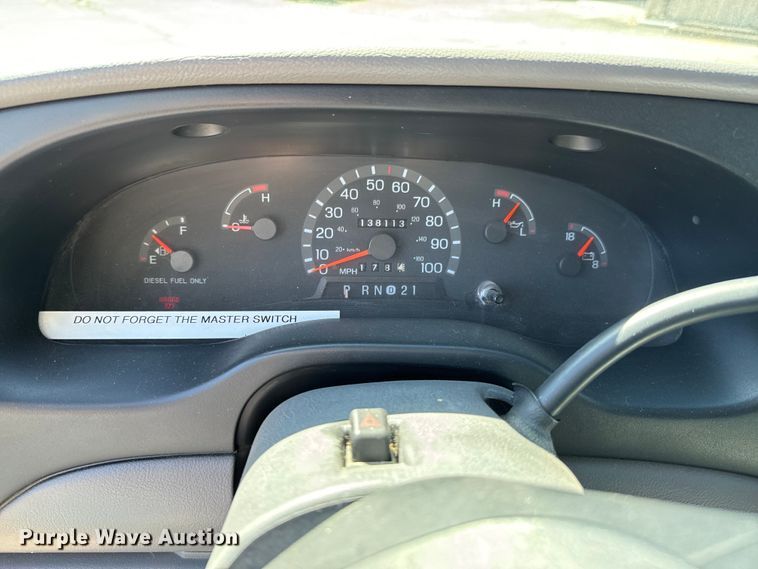 image for item ND9060 1997 Ford E350 ambulance