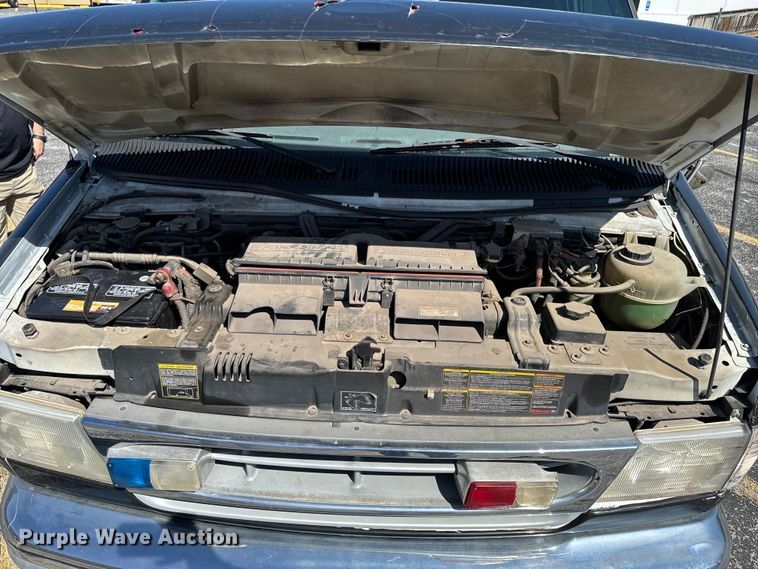 image for item ND9060 1997 Ford E350 ambulance