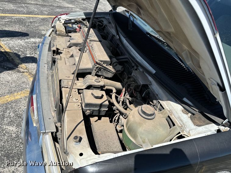 image for item ND9060 1997 Ford E350 ambulance