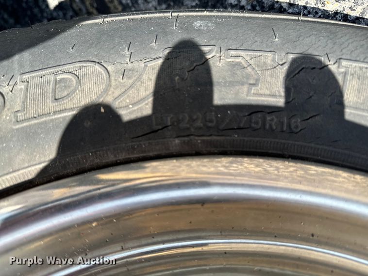 image for item ND9060 1997 Ford E350 ambulance