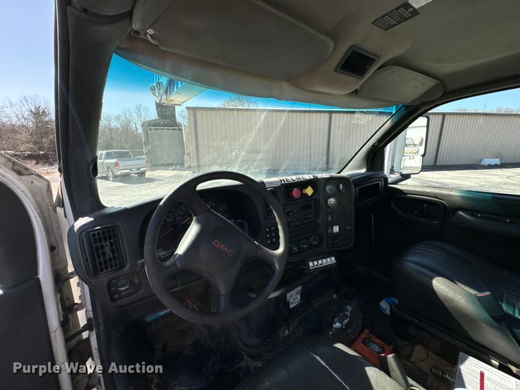 image for item ND9061 2003 GMC C7500 bucket truck