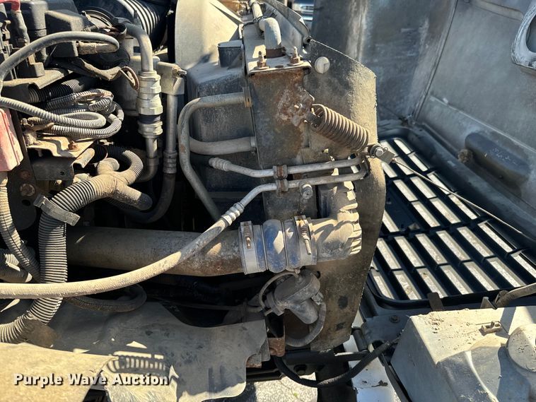 image for item ND9061 2003 GMC C7500 bucket truck