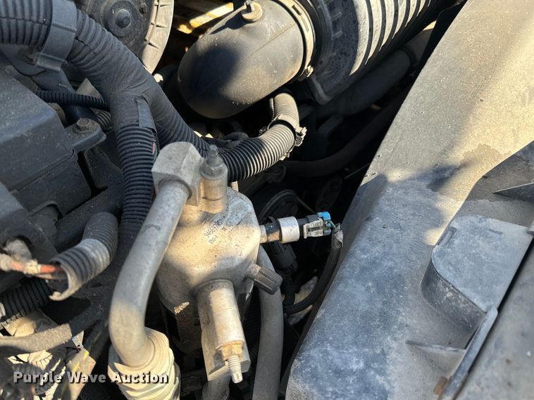 image for item ND9061 2003 GMC C7500 bucket truck