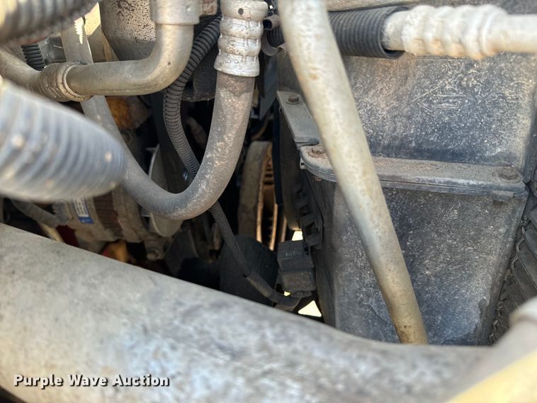 image for item ND9061 2003 GMC C7500 bucket truck