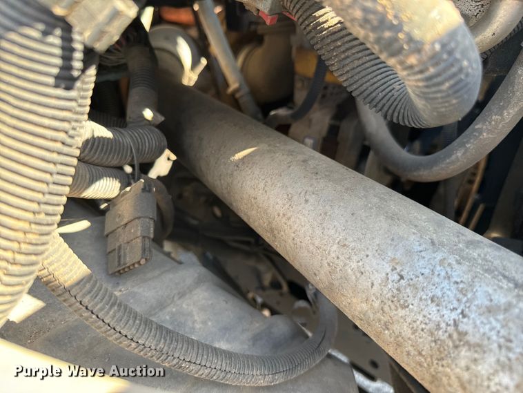 image for item ND9061 2003 GMC C7500 bucket truck