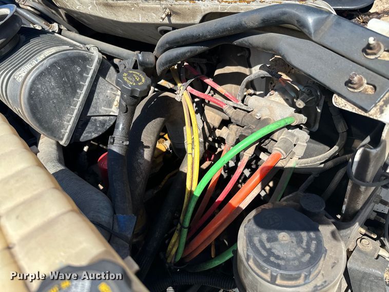 image for item ND9061 2003 GMC C7500 bucket truck