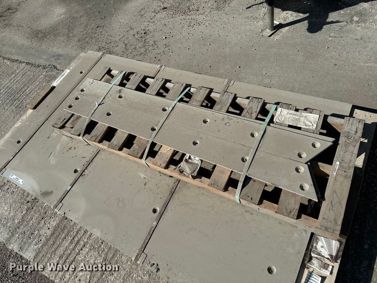 image for item ND9078 Cedar Rapids 3054 Jaw crusher steel plates