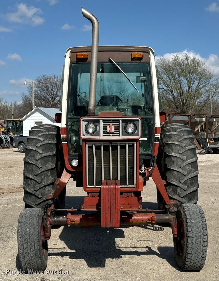 image for item ND9081 1981 International 1086 tractor