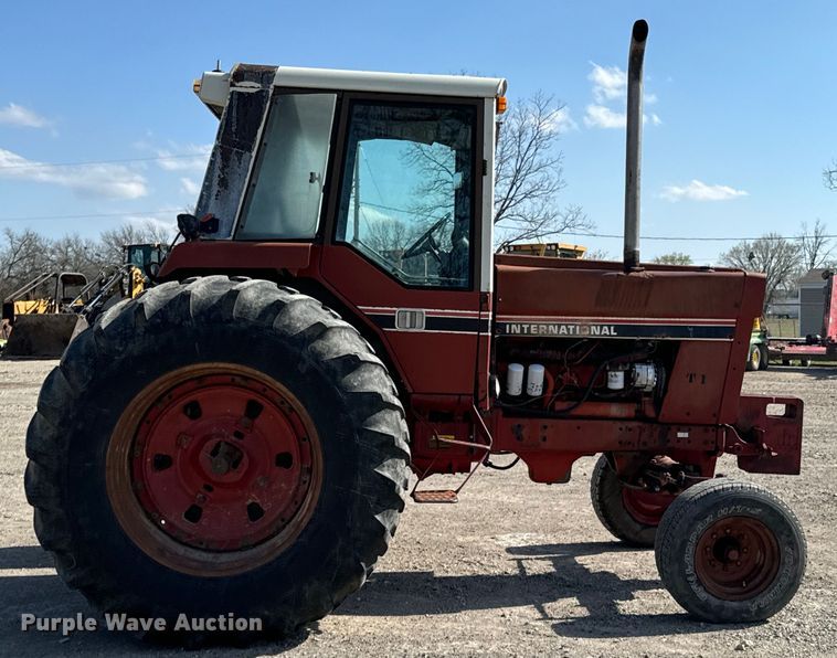 image for item ND9081 1981 International 1086 tractor
