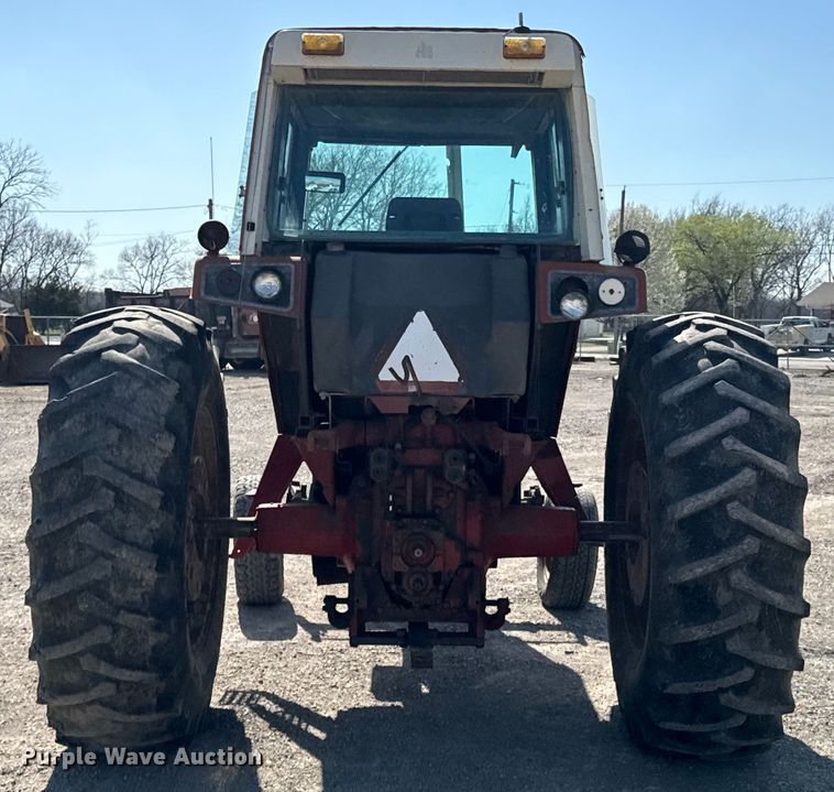 image for item ND9081 1981 International 1086 tractor