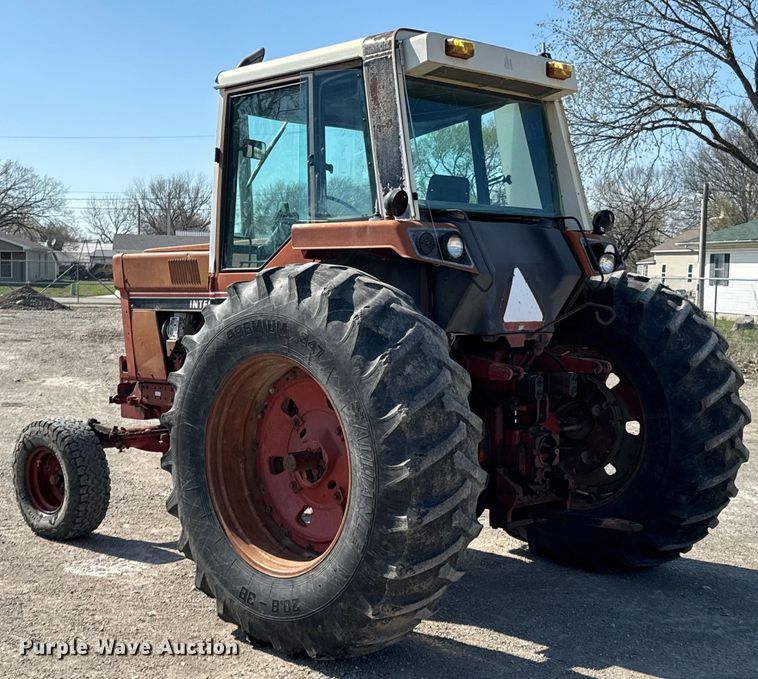 image for item ND9081 1981 International 1086 tractor