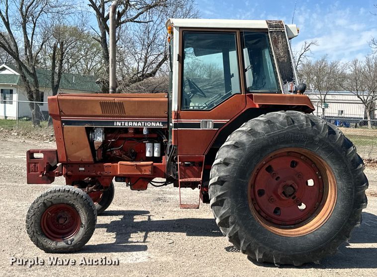 image for item ND9081 1981 International 1086 tractor
