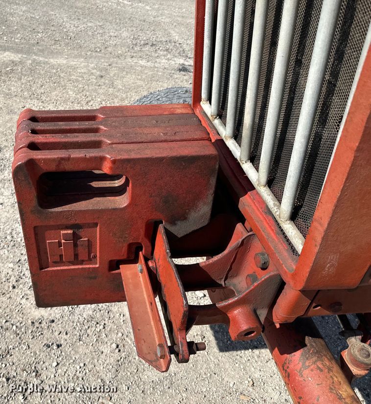 image for item ND9081 1981 International 1086 tractor