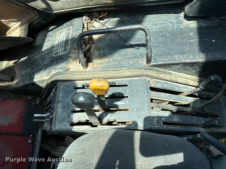 image for item ND9081 1981 International 1086 tractor