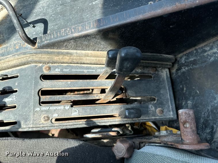 image for item ND9081 1981 International 1086 tractor