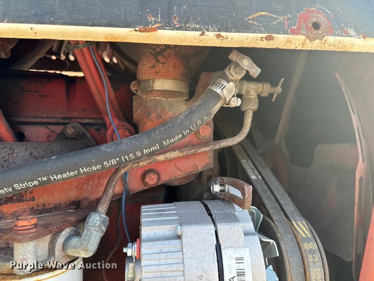 image for item ND9081 1981 International 1086 tractor